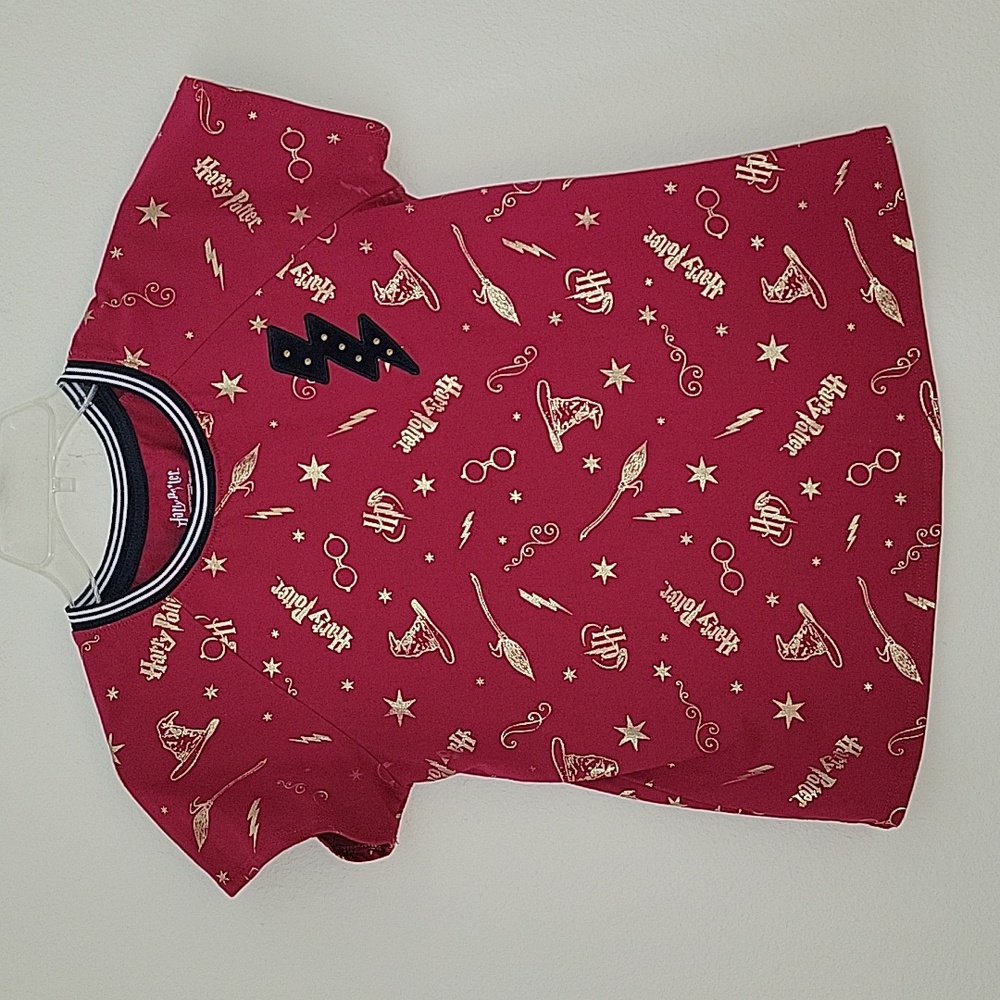 Harry Potter Big Girl's Graphic T-shirt,  XXL (18), Red, GUC